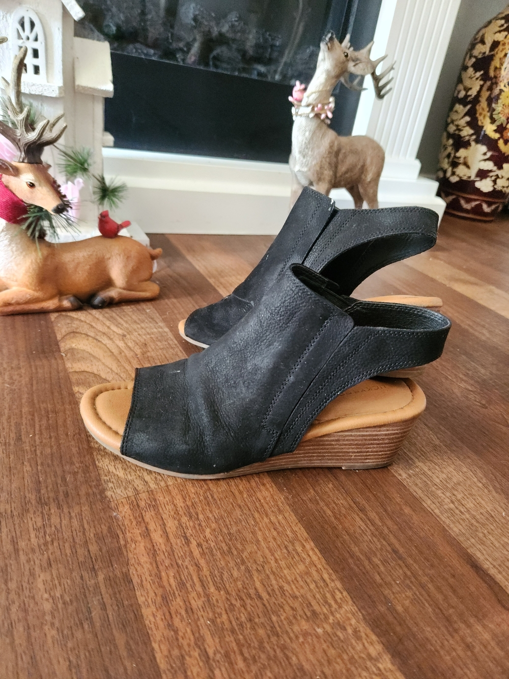 Lucky Brand Black Open-Toe Slingback Wedge Sandals